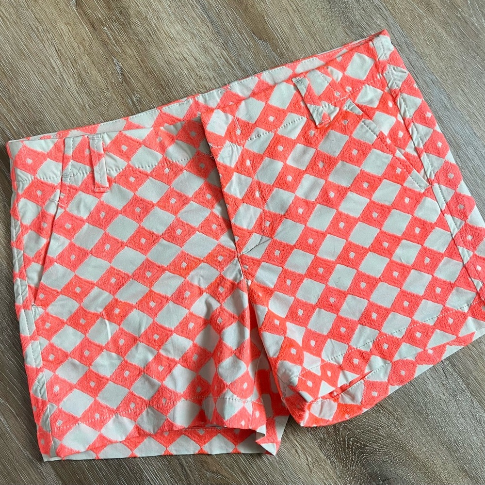 STYLUS Neon Orange and Tan Geometric Print Shorts